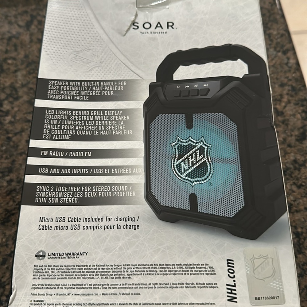 SOAR NHL Nashville predators, Bluetooth wireless speaker with LED lights, new - Picture 4 of 4